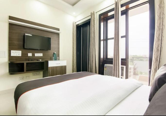 Rbm Residency Hotel Gurgaon Bagian luar foto
