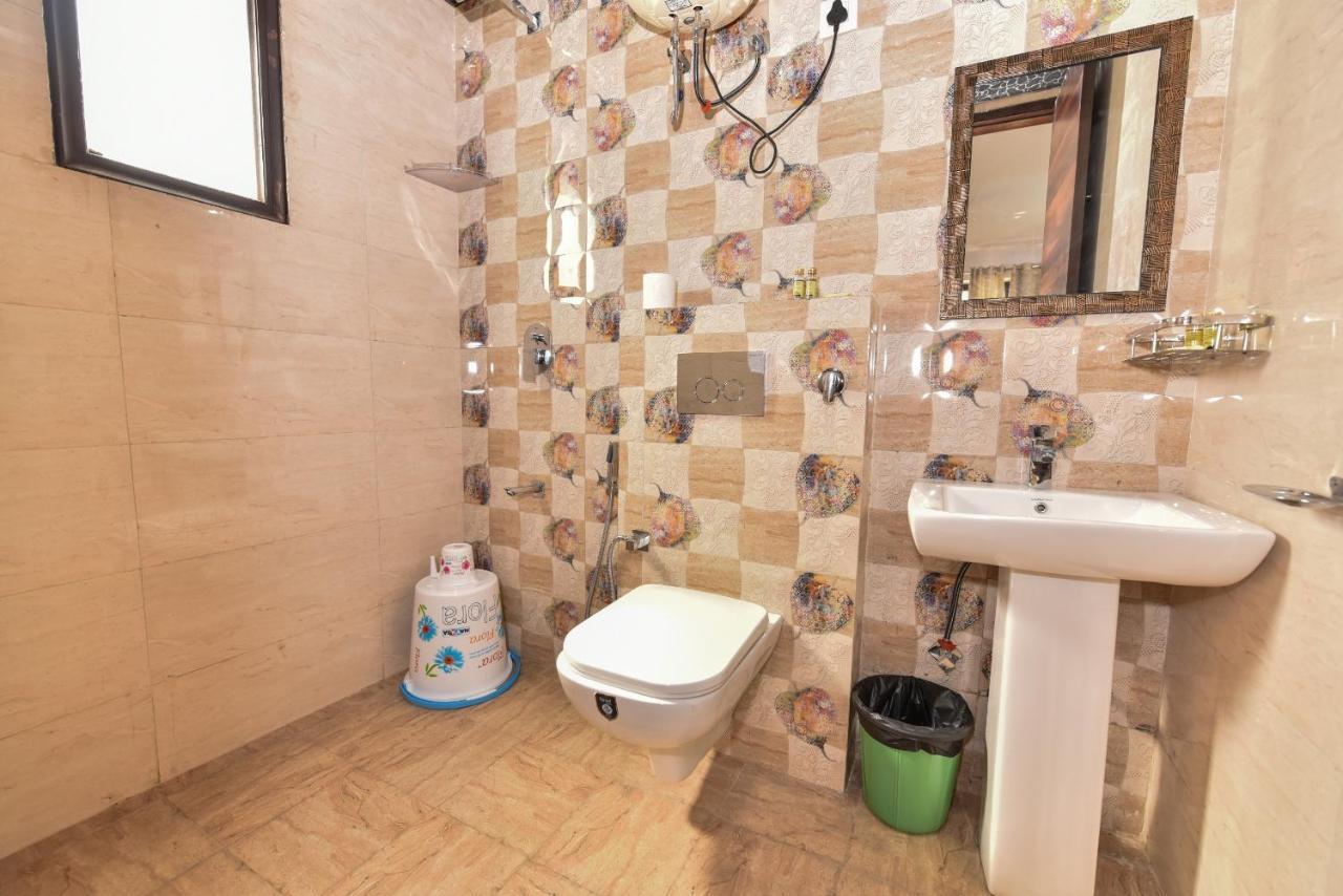 Rbm Residency Hotel Gurgaon Bagian luar foto