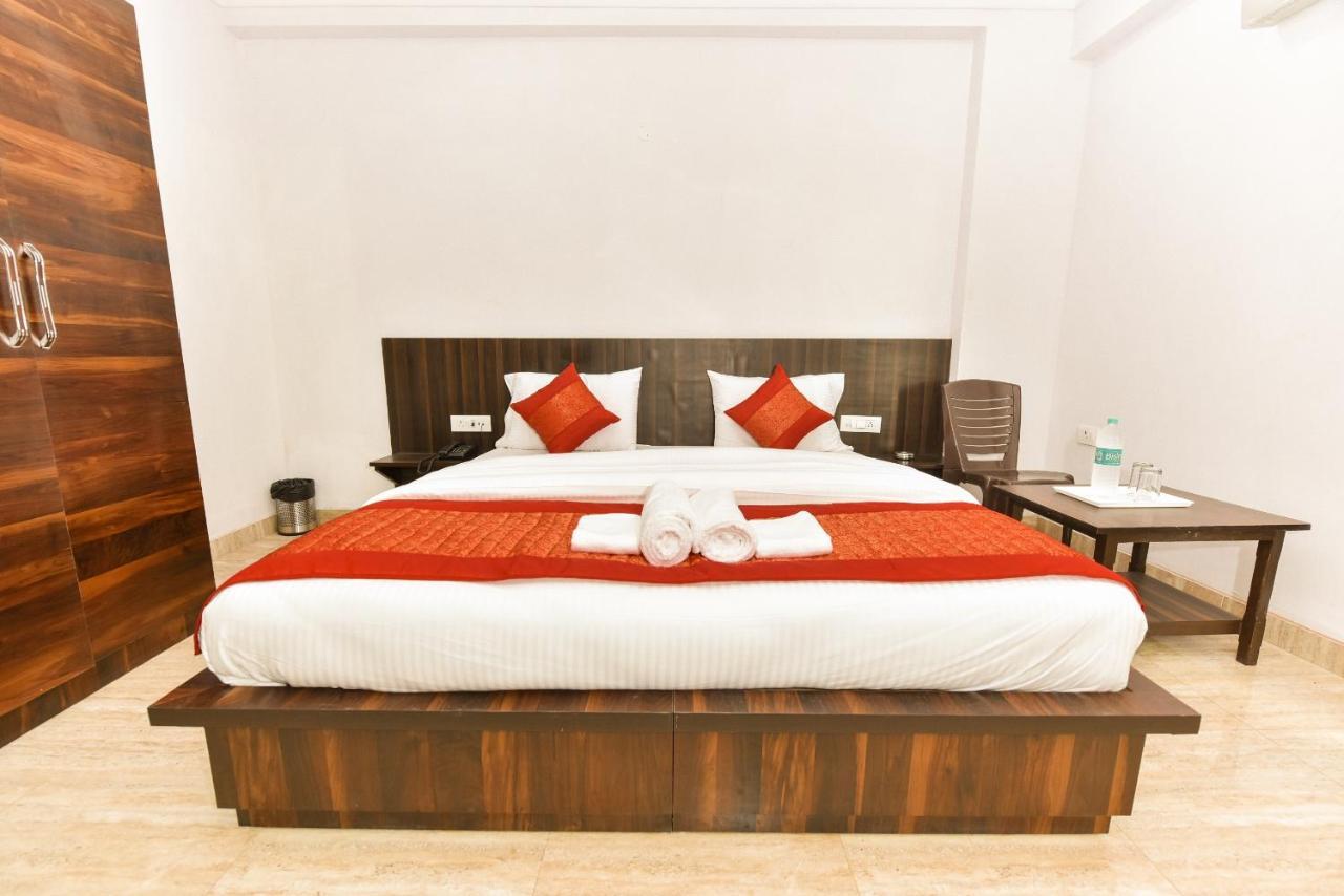 Rbm Residency Hotel Gurgaon Bagian luar foto